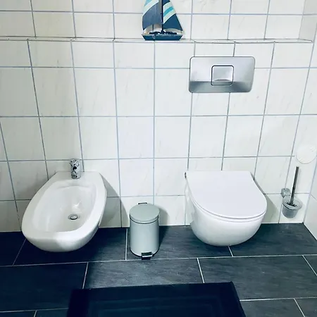 3 - Geraeumige Mit Eigener Kueche, Bad Und Gartenblick *