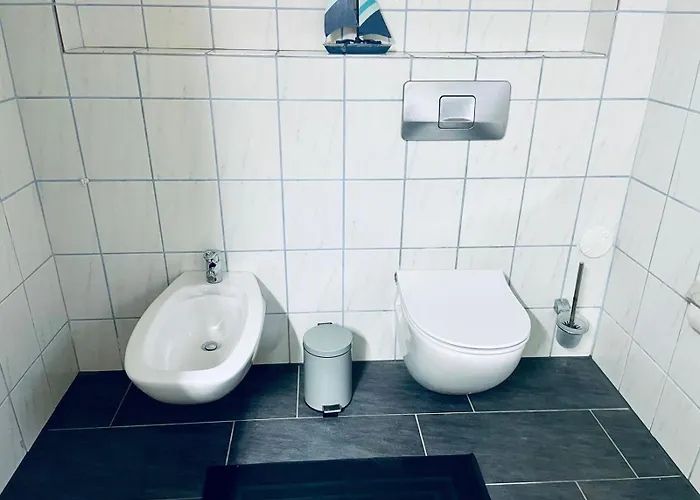 3 - Geraeumige Mit Eigener Kueche, Bad Und Gartenblick *